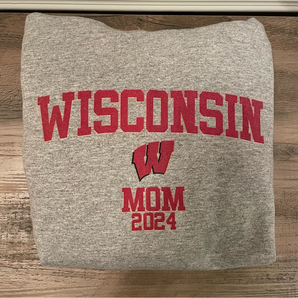 Wisconsin 2024 Mom hoodie